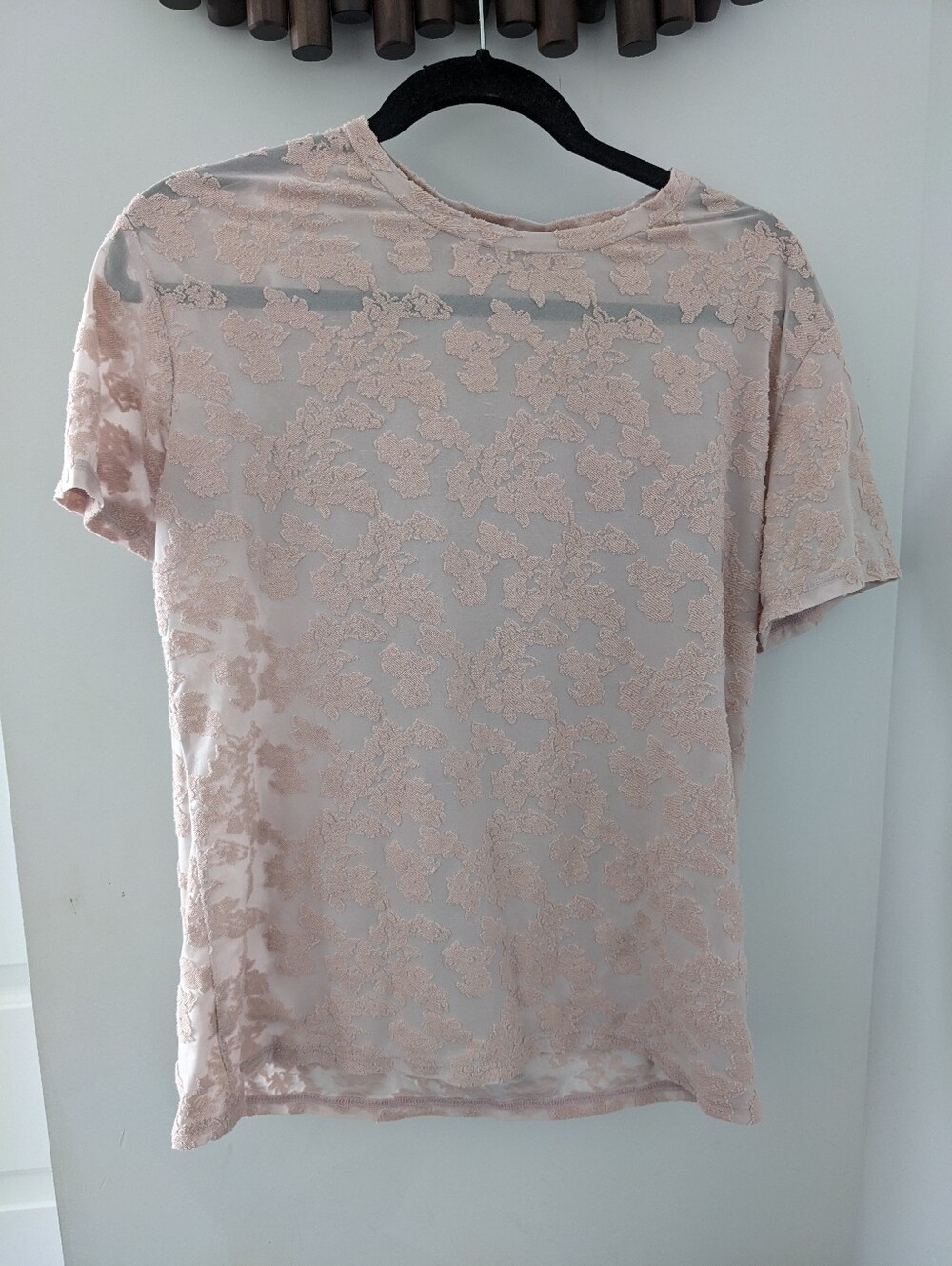 Aritzia Wilfred Tarascon Lace Tee Blush Pink Stretch Top | Short Sleeve Floral M